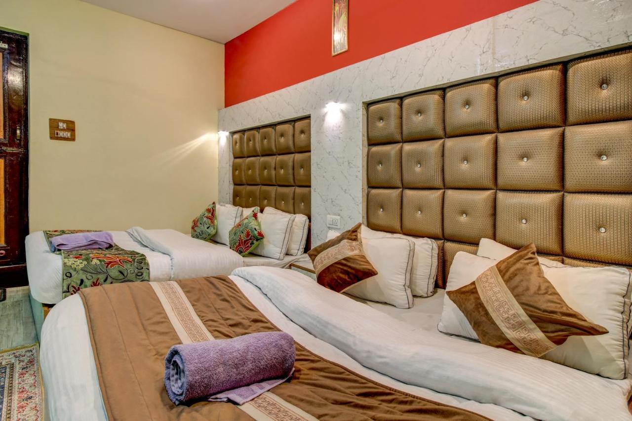 Hotel Royal Hameed Srīnagar Rum bild